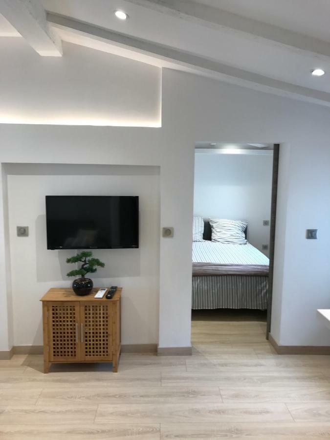 Apartment Centre - Massena - 3